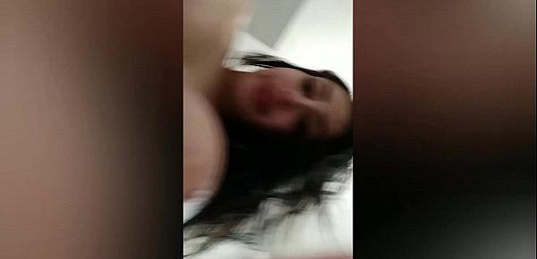  Neyla Kimy beurette HUILÉ sexy se DOIGTE,salle de bain GODE et SE FAIT SODOMISEE